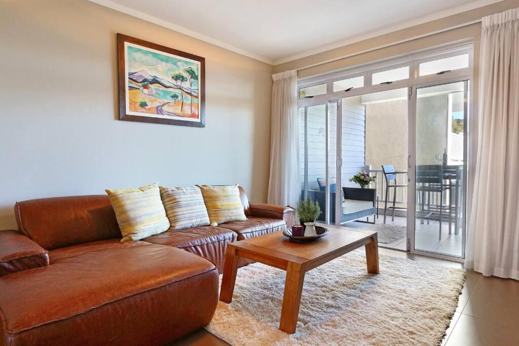Penguin Haven . Luxury 2 Bedroom, Boulders Beach.