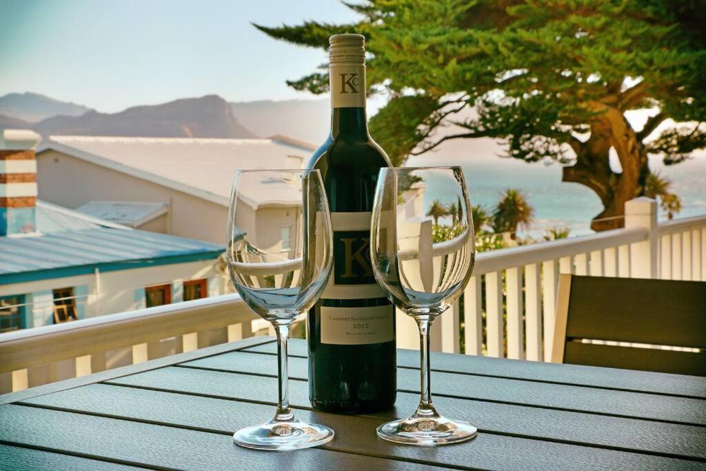 Penguin Haven . Luxury 2 Bedroom, Boulders Beach. Apartment *