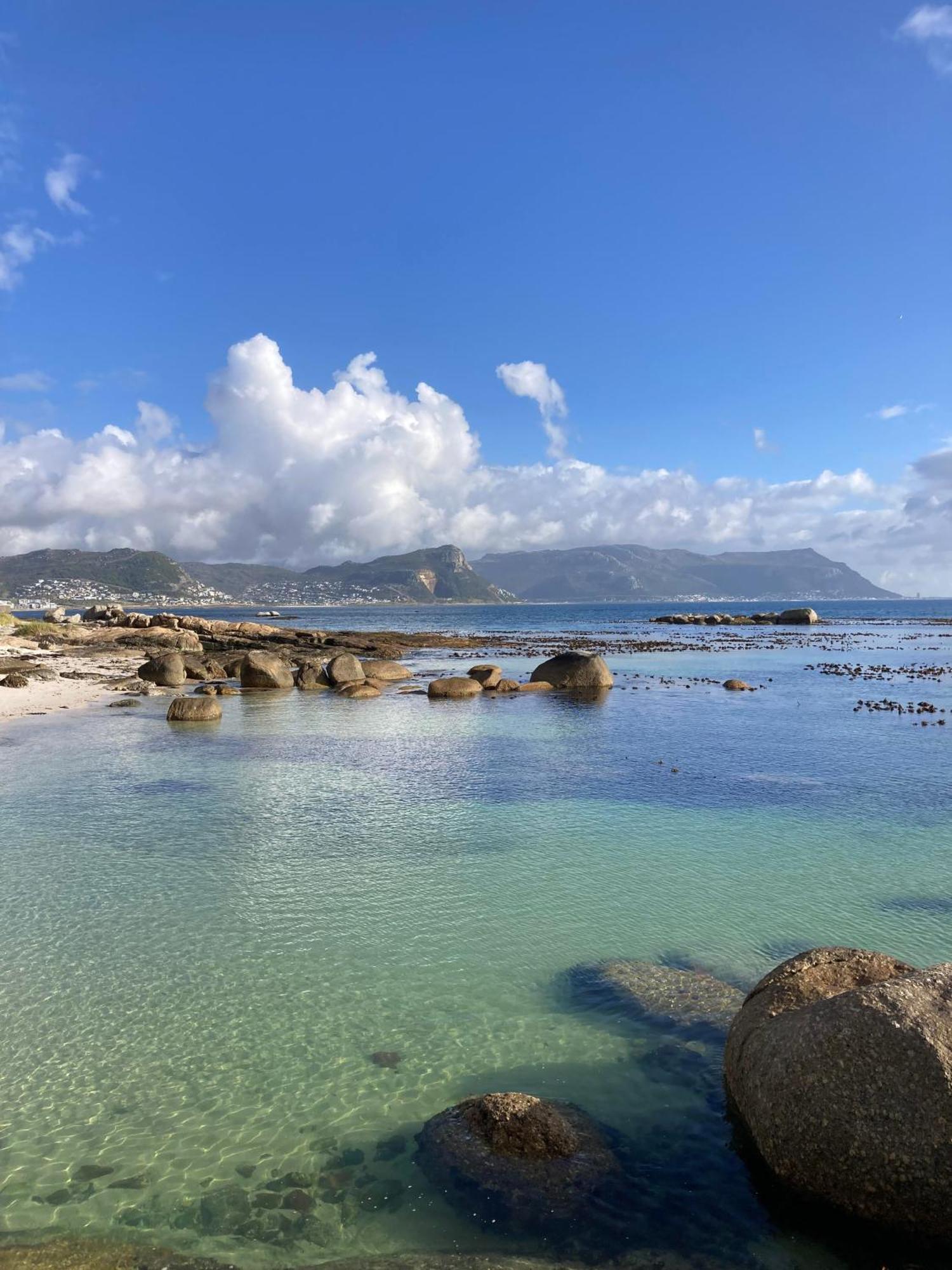 Penguin Haven . Luxury 2 Bedroom, Boulders Beach. *